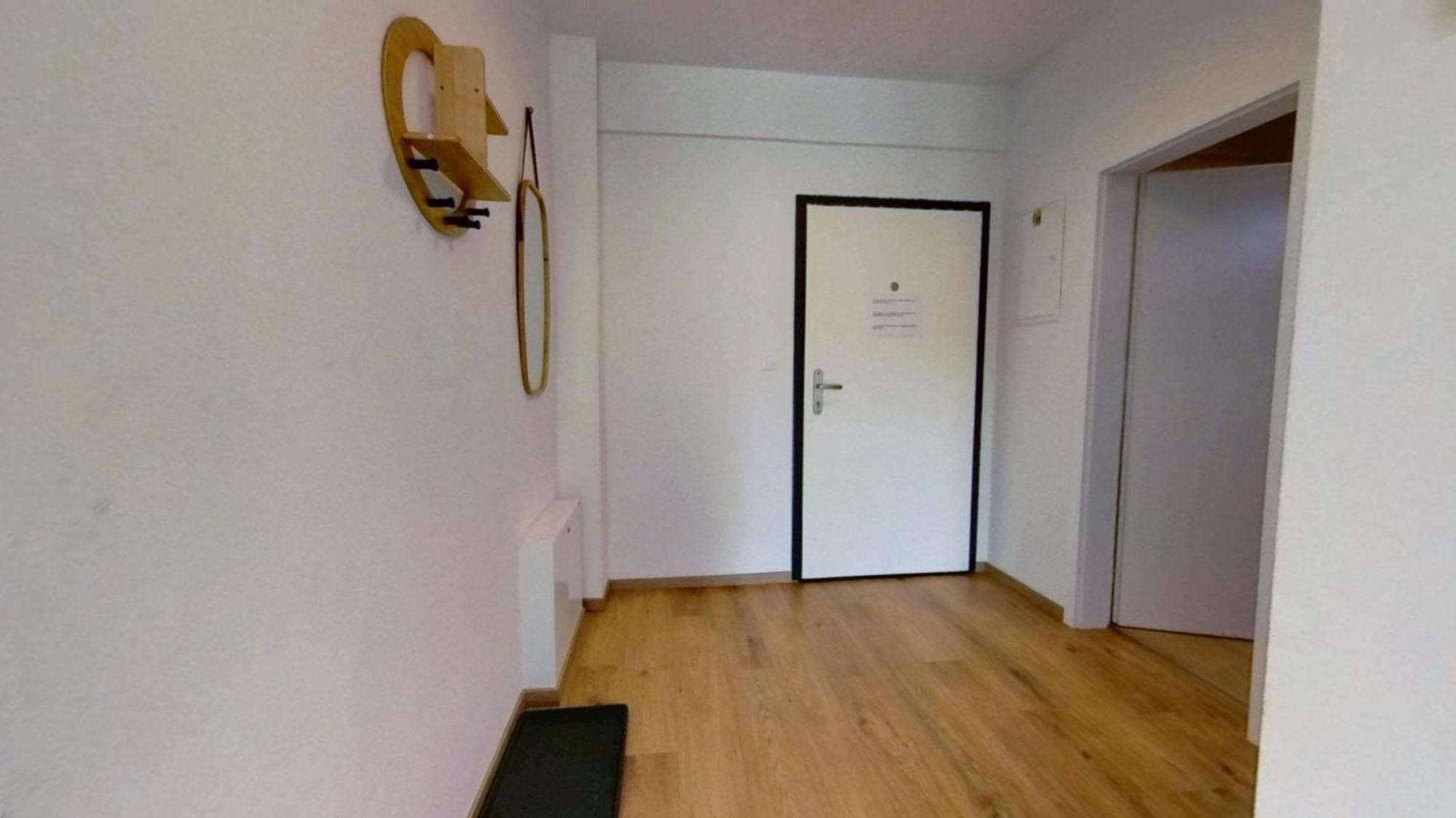 Air-Conditioned 2 Room Apartment, With Terrace, Rovinka 203 Exterior foto